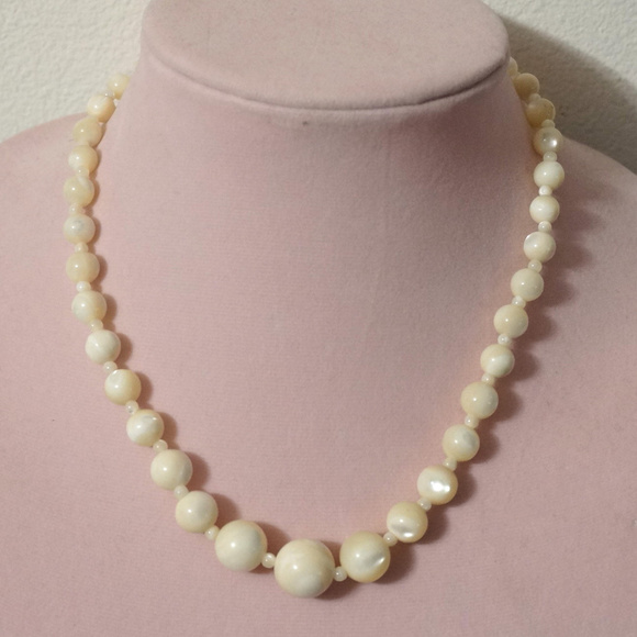 mother of pearl bead necklace